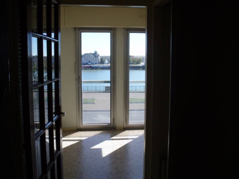 Rent apartment appartement 1 room 23.7 m² in Mâcon 71000 5 - 369 €
