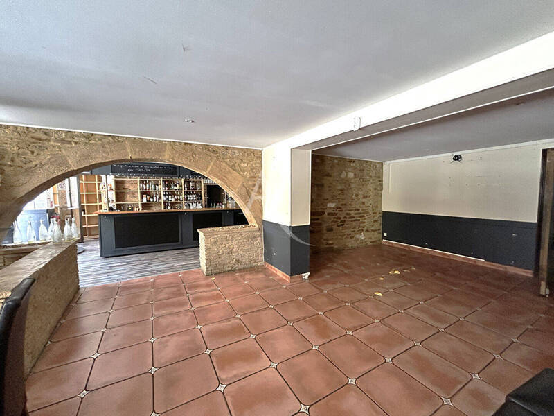 Vente local commercial à Mâcon 71000 380 000 €