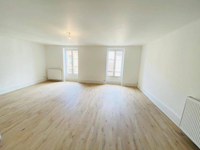 Rent apartment appartement rénové 3 rooms 85.4 m² in Mâcon 71000 4 - 595 €