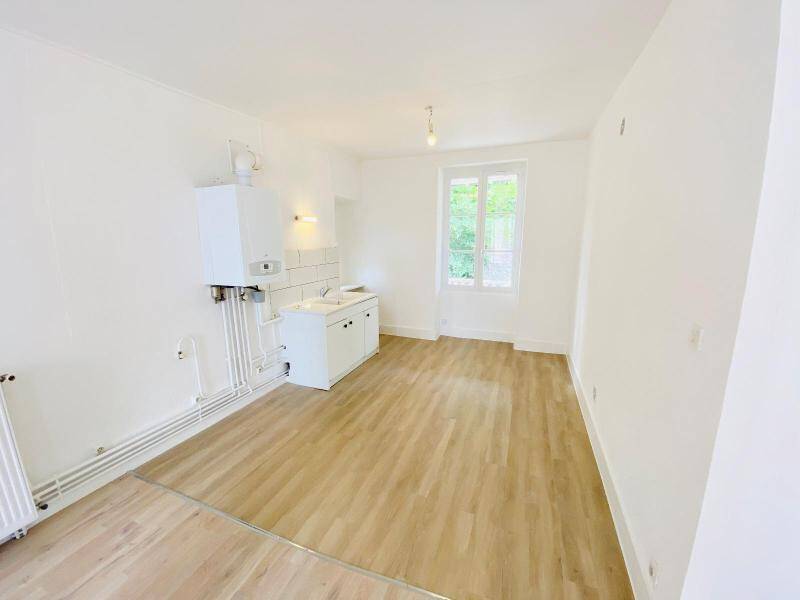 Rent apartment appartement rénové 3 rooms 85.4 m² in Mâcon 71000 4 - 595 €