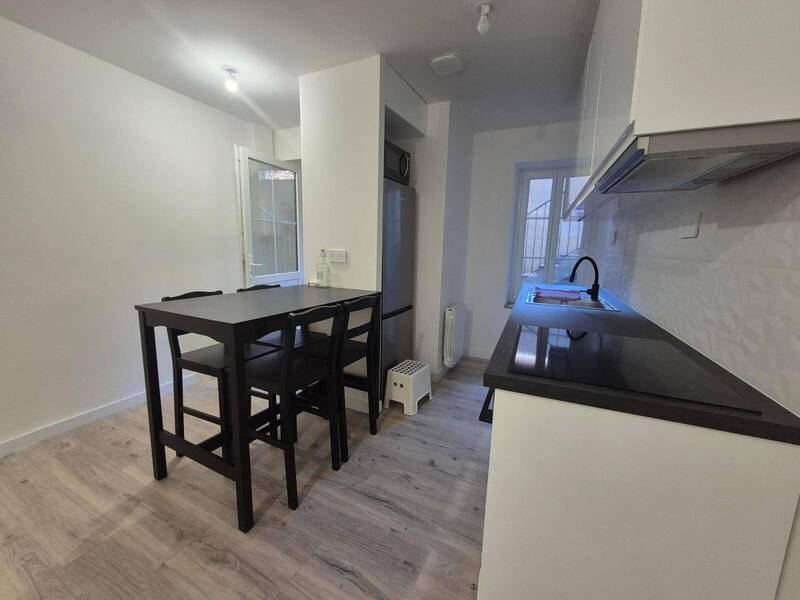 Location appartement 1 pièce 35 m² à Mâcon 71000 4 - 600 €