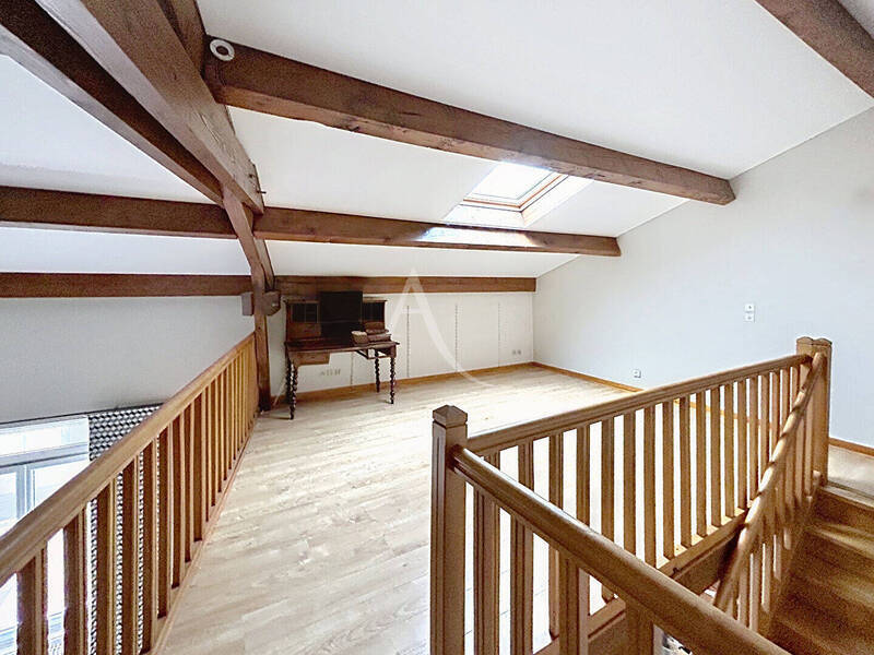 Buy apartment appartement 4 rooms 143 m² in Mâcon 71000