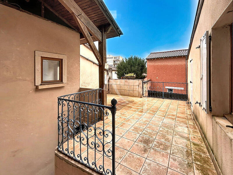 Buy apartment appartement 4 rooms 143 m² in Mâcon 71000