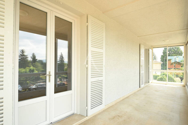 Buy house maison 7 rooms 250 m² in Charnay-lès-Mâcon 71850
