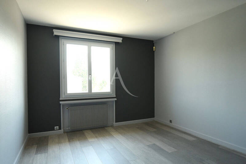 Buy house maison 7 rooms 250 m² in Charnay-lès-Mâcon 71850