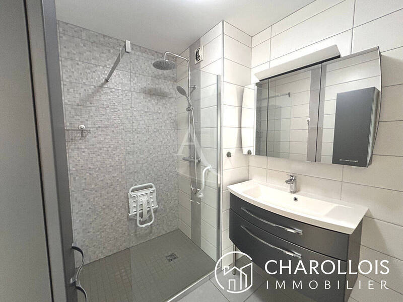 Buy apartment appartement 3 rooms 72 m² in Charnay-lès-Mâcon 71850