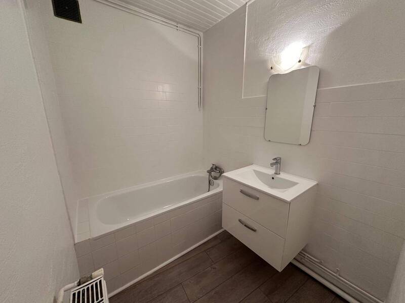 Location appartement 2 pièces 50 m² à Thoissey 01140 4 - 550 €