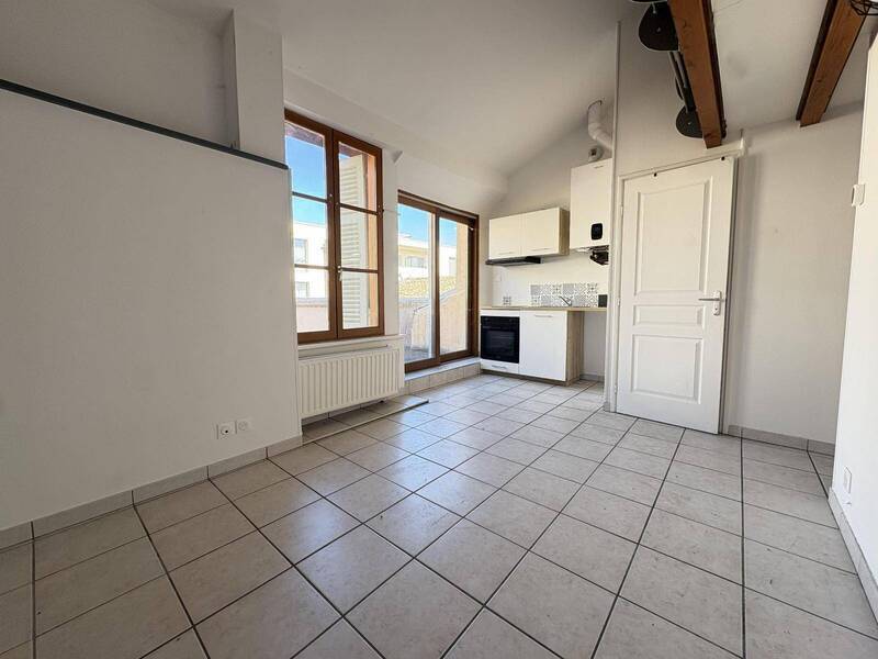 Rent apartment appartement 1 room 20.61 m² in Mâcon 71000 4 - 515 €