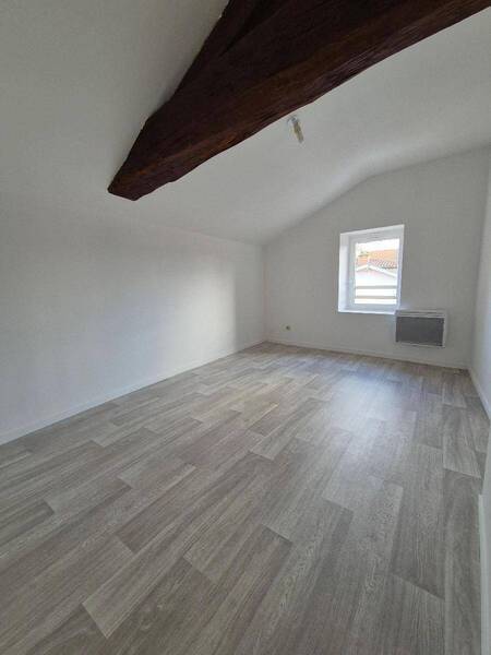 Location appartement 3 pièces 51.8 m² à La Chapelle-de-Guinchay 71570 - 560 €
