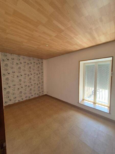 Location maison 3 pièces 52.86 m² à Saint-Gengoux-de-Scissé 71260 5 - 590 €