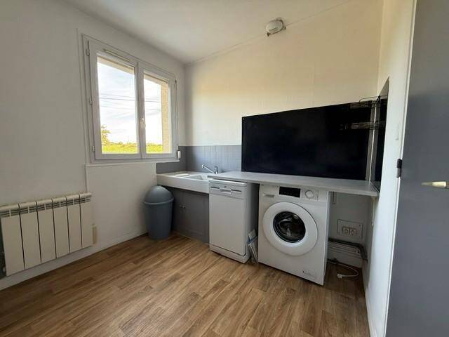 Location appartement rénové 2 pièces 55.12 m² à Saint-Gengoux-de-Scissé 71260 5 - 490 €