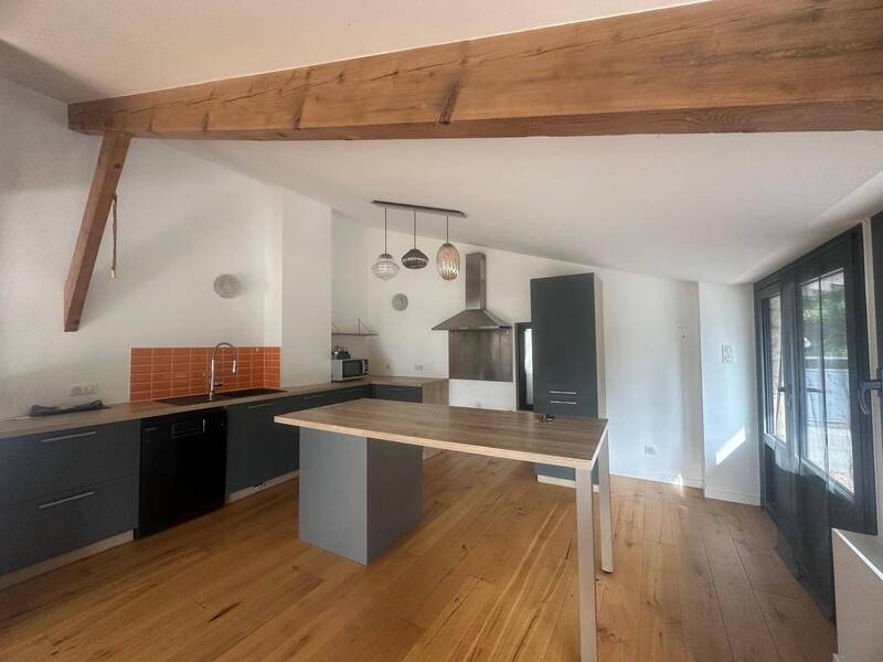 Location appartement 5 pièces 130.28 m² à Mâcon 71000 - 1 300 €