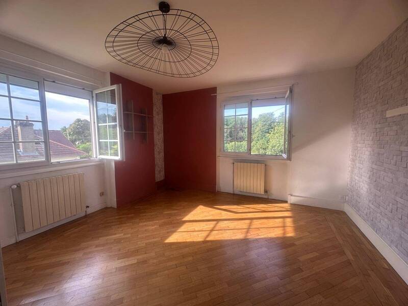 Location appartement 5 pièces 130.28 m² à Mâcon 71000 - 1 300 €