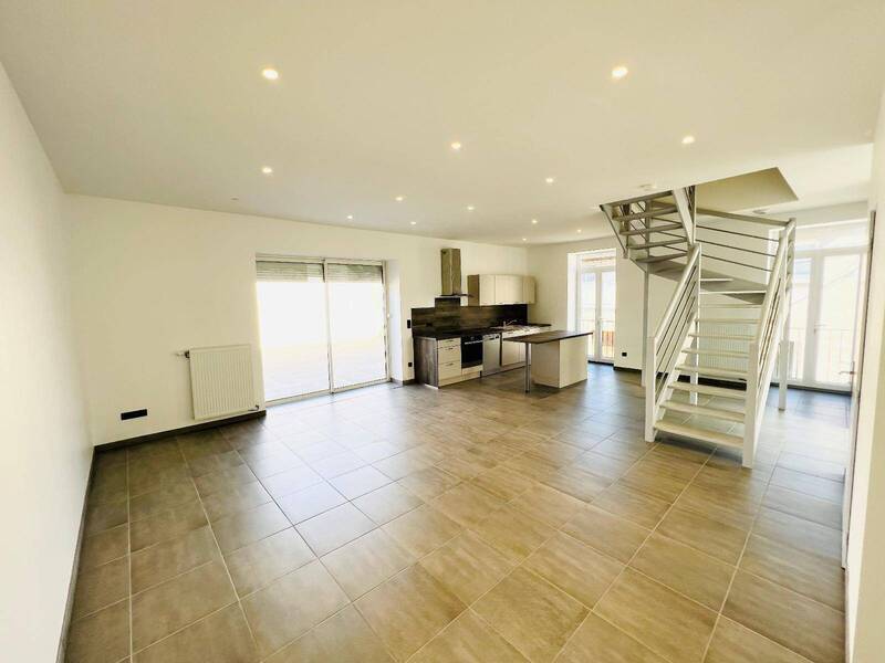 Location appartement rénové 4 pièces 95.27 m² à Saint-Laurent-sur-Saône 01750 5 - 840 €