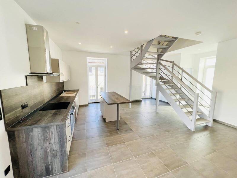 Location appartement rénové 4 pièces 95.27 m² à Saint-Laurent-sur-Saône 01750 5 - 840 €