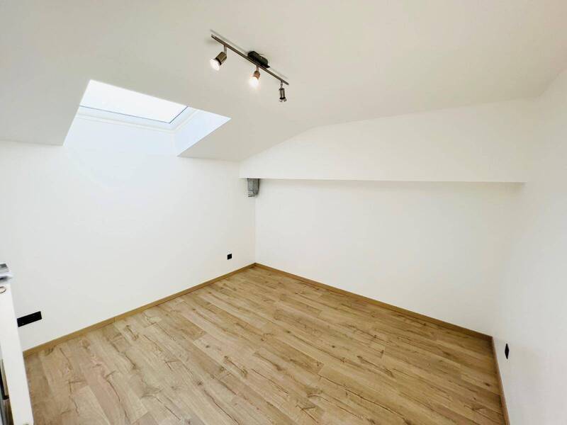 Location appartement rénové 4 pièces 95.27 m² à Saint-Laurent-sur-Saône 01750 5 - 840 €