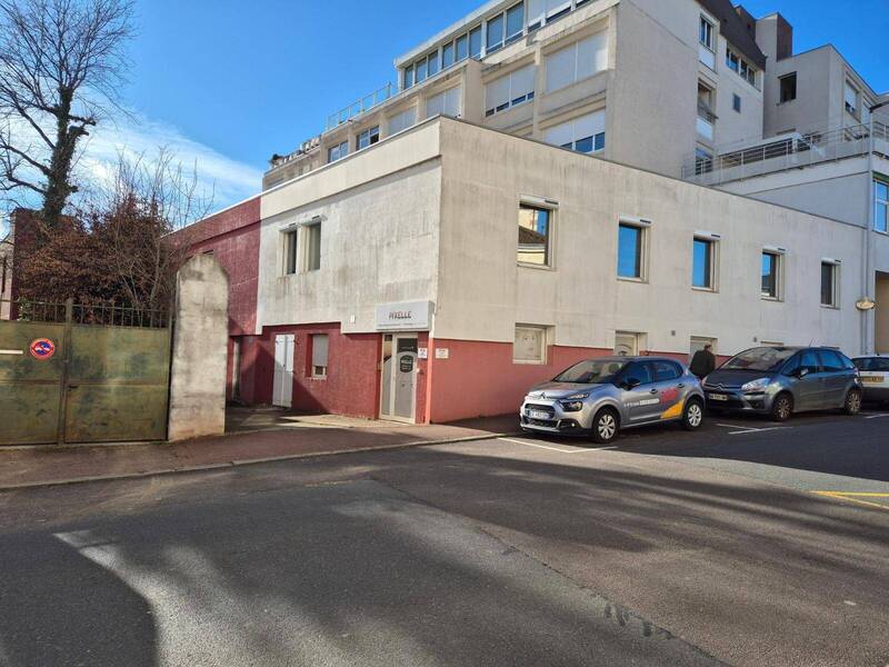 Location appartement 1 pièce 21.35 m² à Mâcon 71000 4 - 390 €