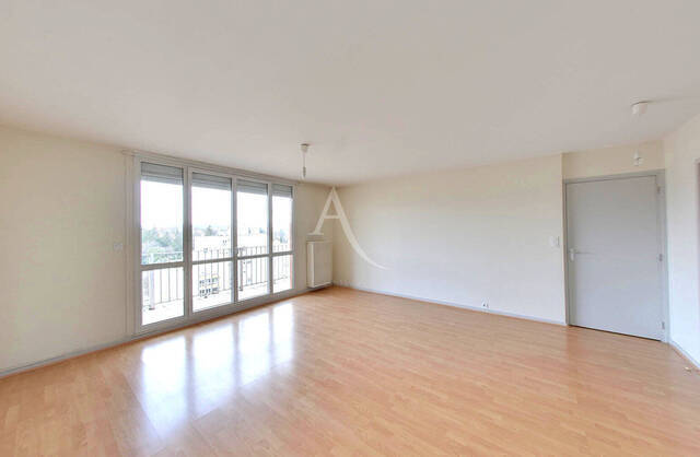 Sale Apartment appartement 4 rooms 93 m² Mâcon 71000