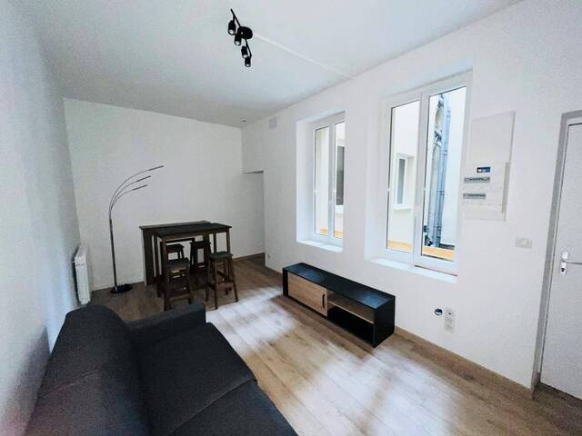 Rent Apartment appartement rénové 1 room 25.81 m² Mâcon 71000 4