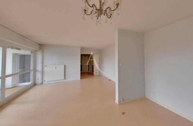 Sale Apartment appartement 4 rooms 80.23 m² Mâcon 71000 Centre Ville