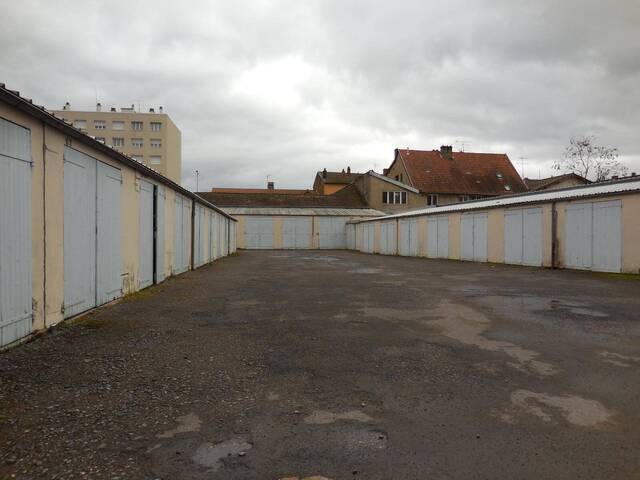 Location Garage - Parking garage / box Mâcon 71000