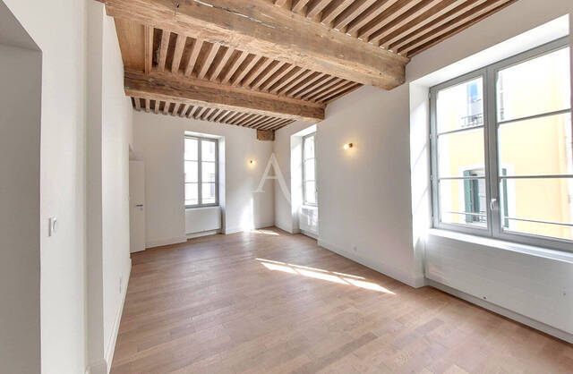 Vente Appartement 4 pièces 95.3 m² Mâcon 71000