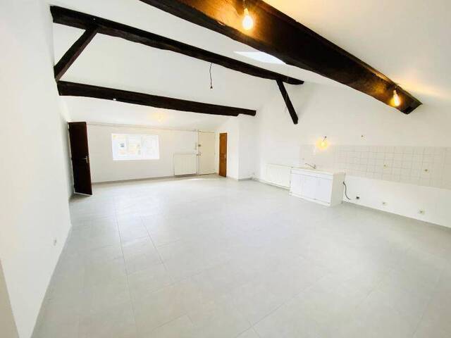 Rent Apartment appartement rénové 3 rooms 93.26 m² Mâcon 71000 5