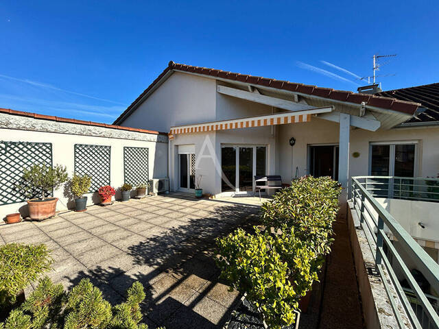 Vente Appartement 5 pièces 138.9 m² Mâcon 71000