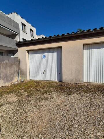 Rent Garage - Parking garage / box Mâcon 71000
