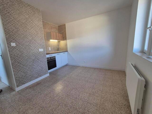 Rent Apartment appartement 1 room 28.2 m² Varennes-lès-Mâcon 71000