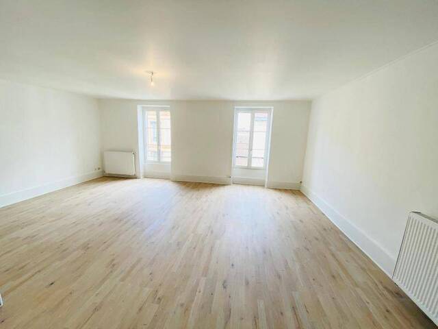 Rent Apartment appartement rénové 3 rooms 85.4 m² Mâcon 71000 4