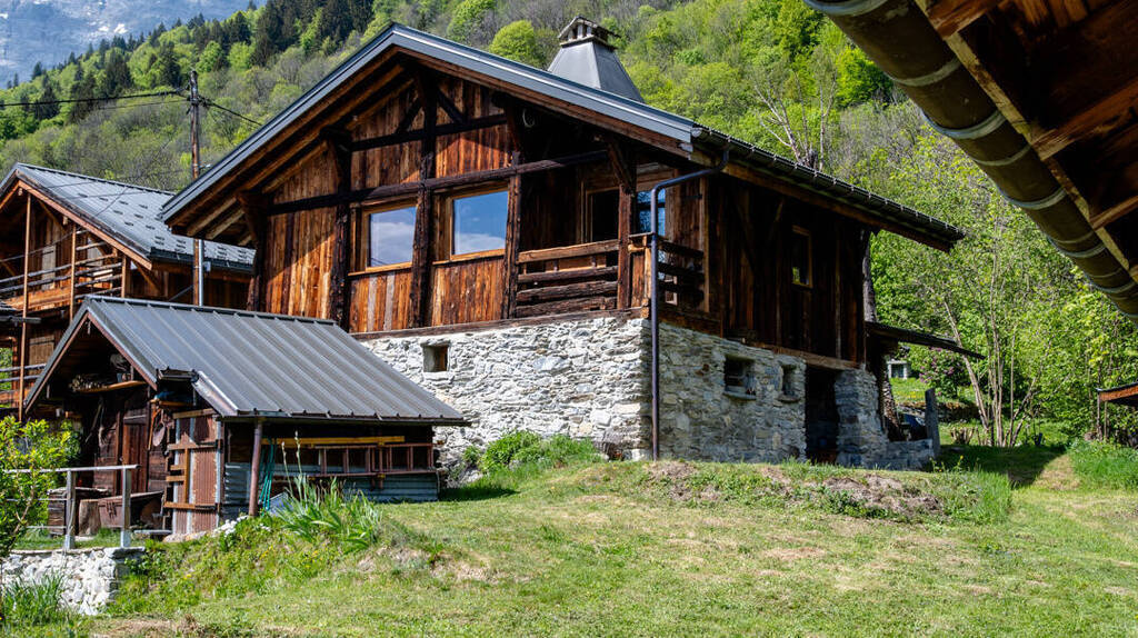 Buy Chalet 4 rooms Servoz 74310