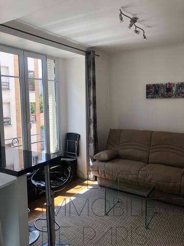 Rent Apartment studio 1 room 17.76 m² Paris 15e Arrondissement 75015 PARC G.BRASSENS
