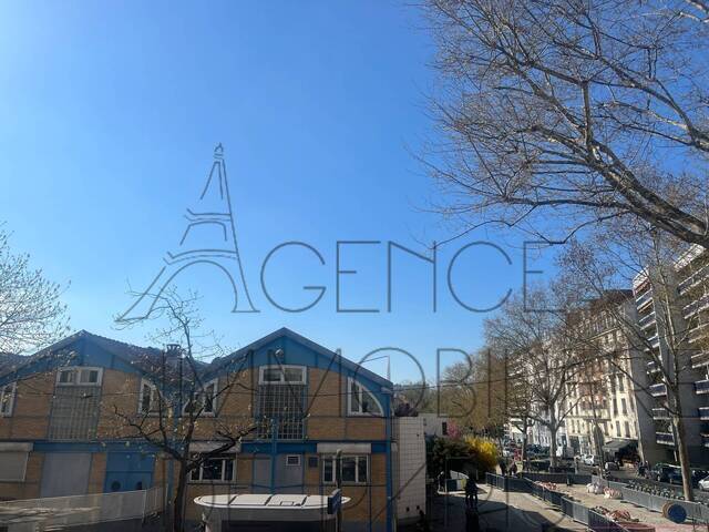 Buy Apartment studio 1 room 12.33 m² Paris 15e Arrondissement 75015 Brancion - Morillons