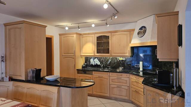 Buy Appartement 6 + pièces 10 rooms 277 m² Crans-Montana 3963