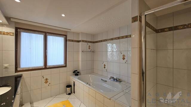 Buy Appartement 6 + pièces 10 rooms 277 m² Crans-Montana 3963