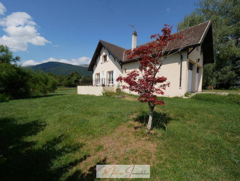 Vendu Maison individuelle 6 pièces 180 m² Gex 01170
