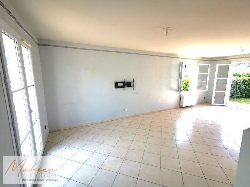 Sold Terraced house 5 rooms 102 m² Gex 01170