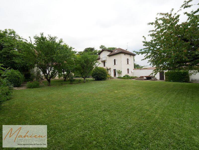 Vendu Maison individuelle 5 pièces 200 m² Gex 01170