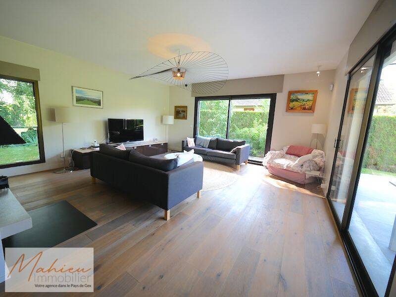Vendu Maison individuelle 7 pièces 208 m² Ornex 01210