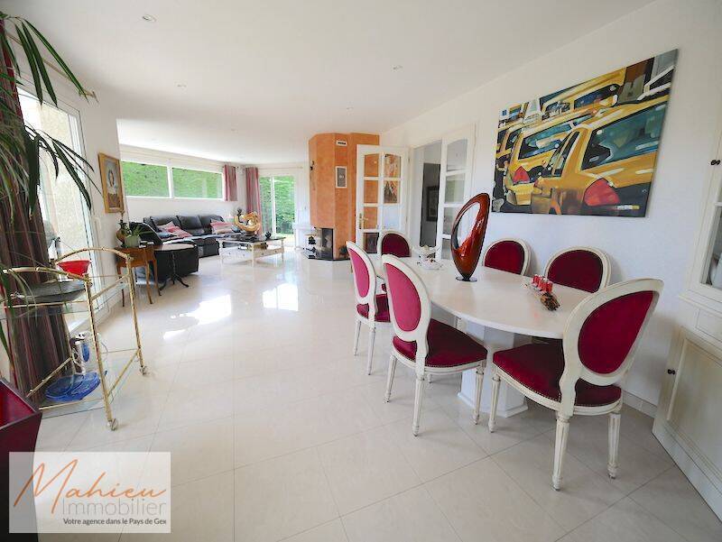 Vendu Maison individuelle 6 pièces 210 m² Cessy 01170