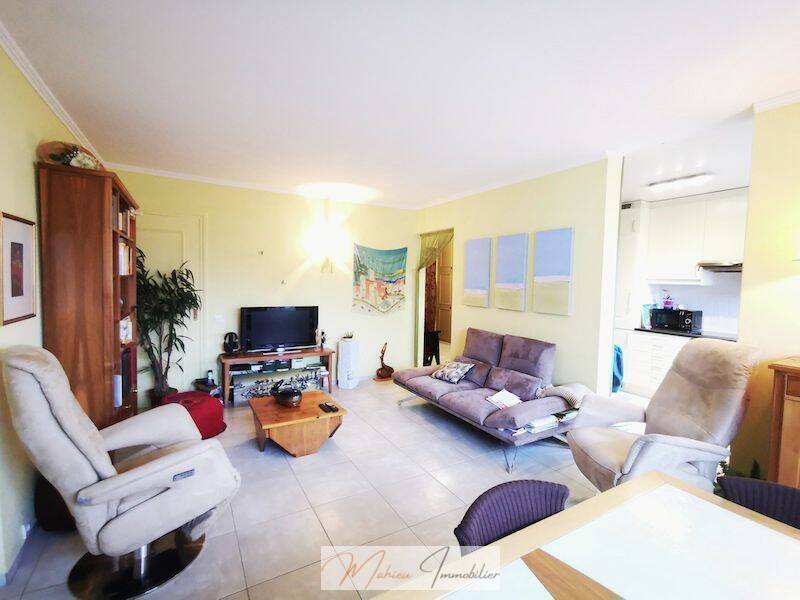 Sold Apartment t4 86.42 m² Ferney-Voltaire 01210