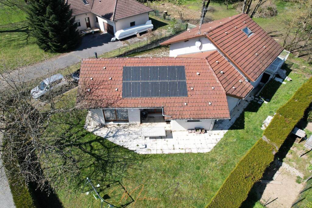Buy Individual house 6 rooms 139 m² Saint-Genis-Pouilly 01630