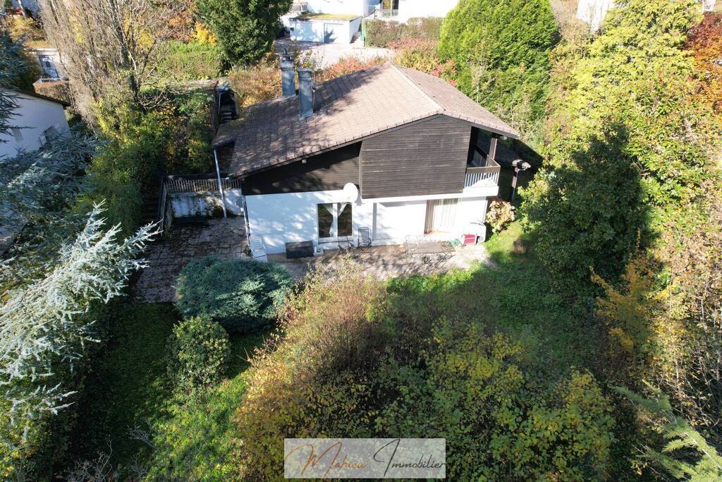 Buy Old house 6 rooms 122 m² Gex 01170