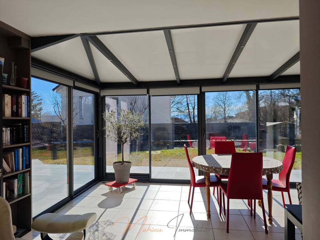 Buy Terraced house 5 rooms 124 m² Gex 01170