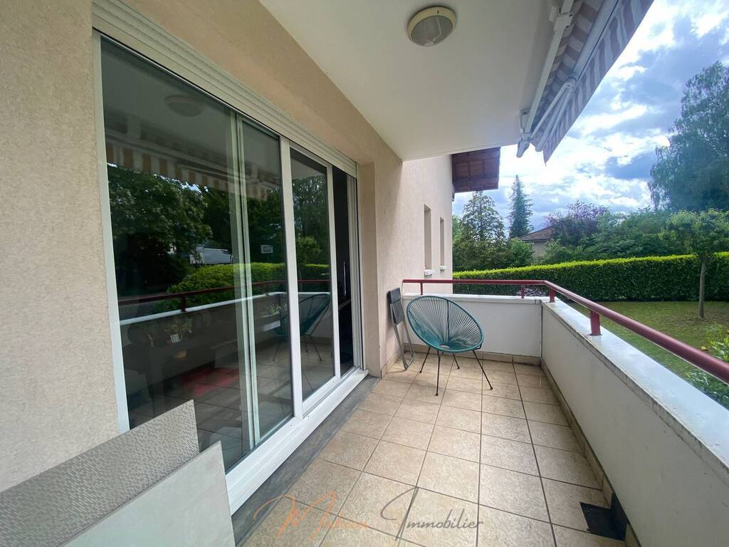 Vente Appartement t3 78 m² Chevry 01170