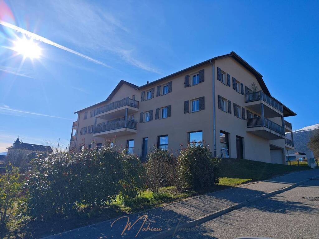 Vente Appartement 4 pièces 89 m² Chevry 01170