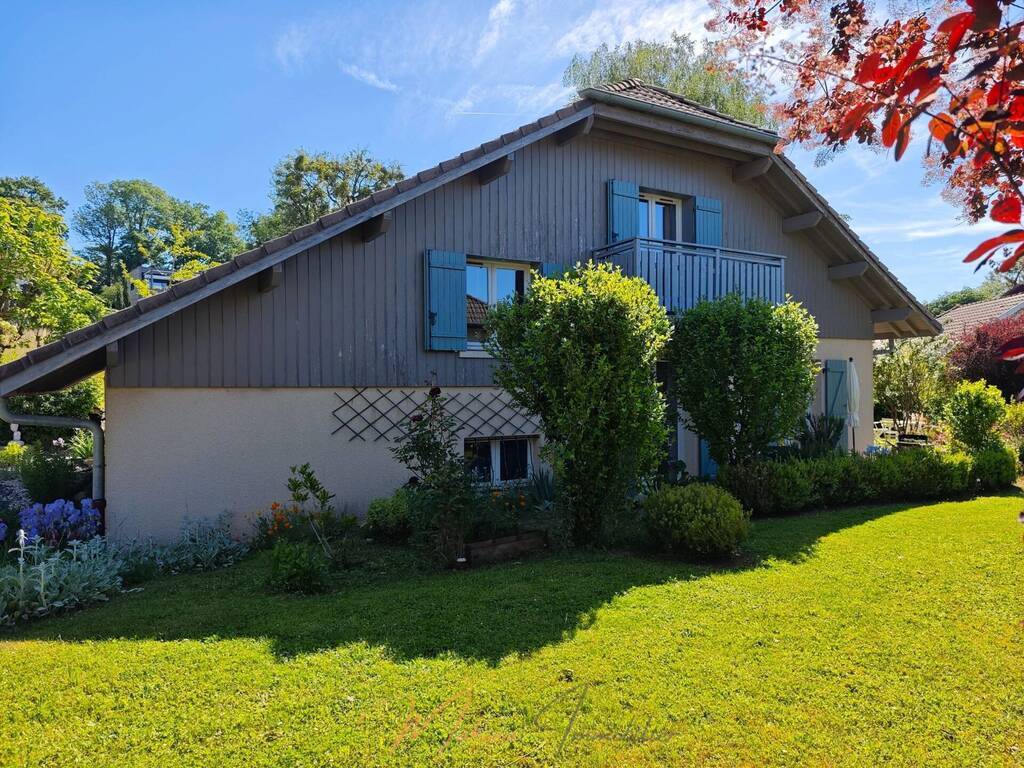 Buy House 5 rooms 110 m² Cessy 01170