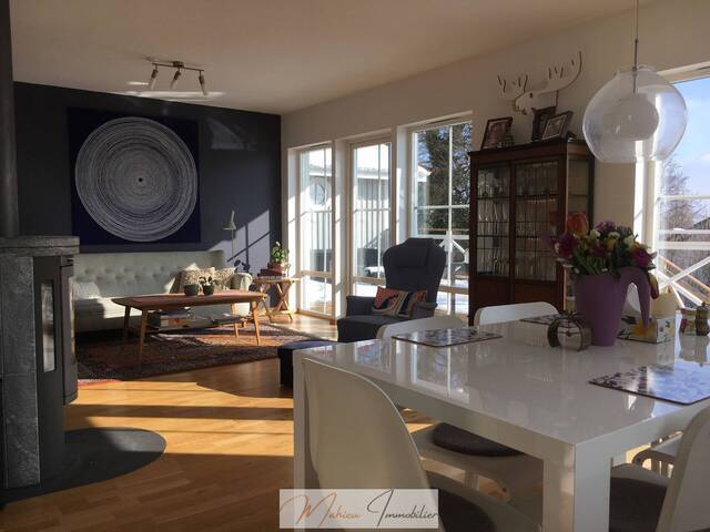 Rent Individual house 6 rooms 154 m² Crozet 01170