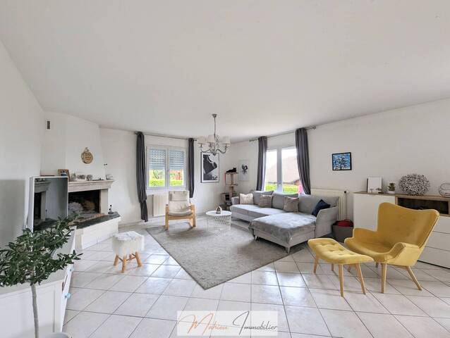 Buy Individual house 6 rooms 170 m² Thoiry 01710